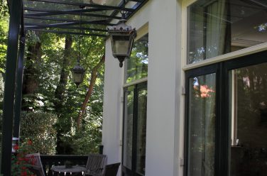 Gerenoveerde klassieke tuin Poortugaal - Antwan Tuin Totaal